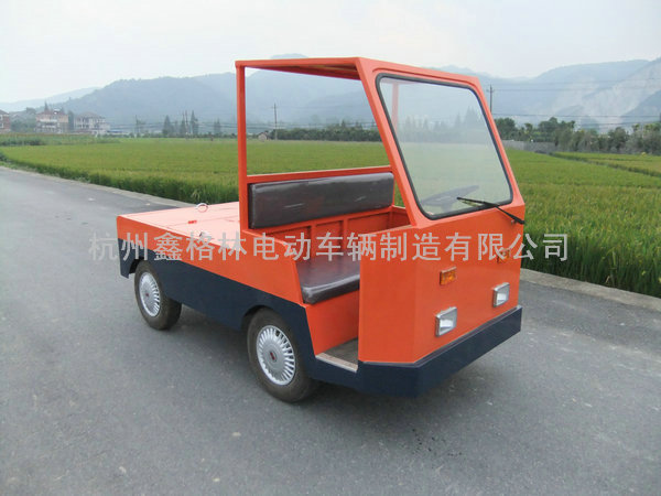 1-5吨半封闭式电动牵引车.jpg 1-5吨半封闭式电动牵引车.jpg